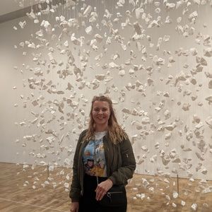 Meet your Posher, Simone